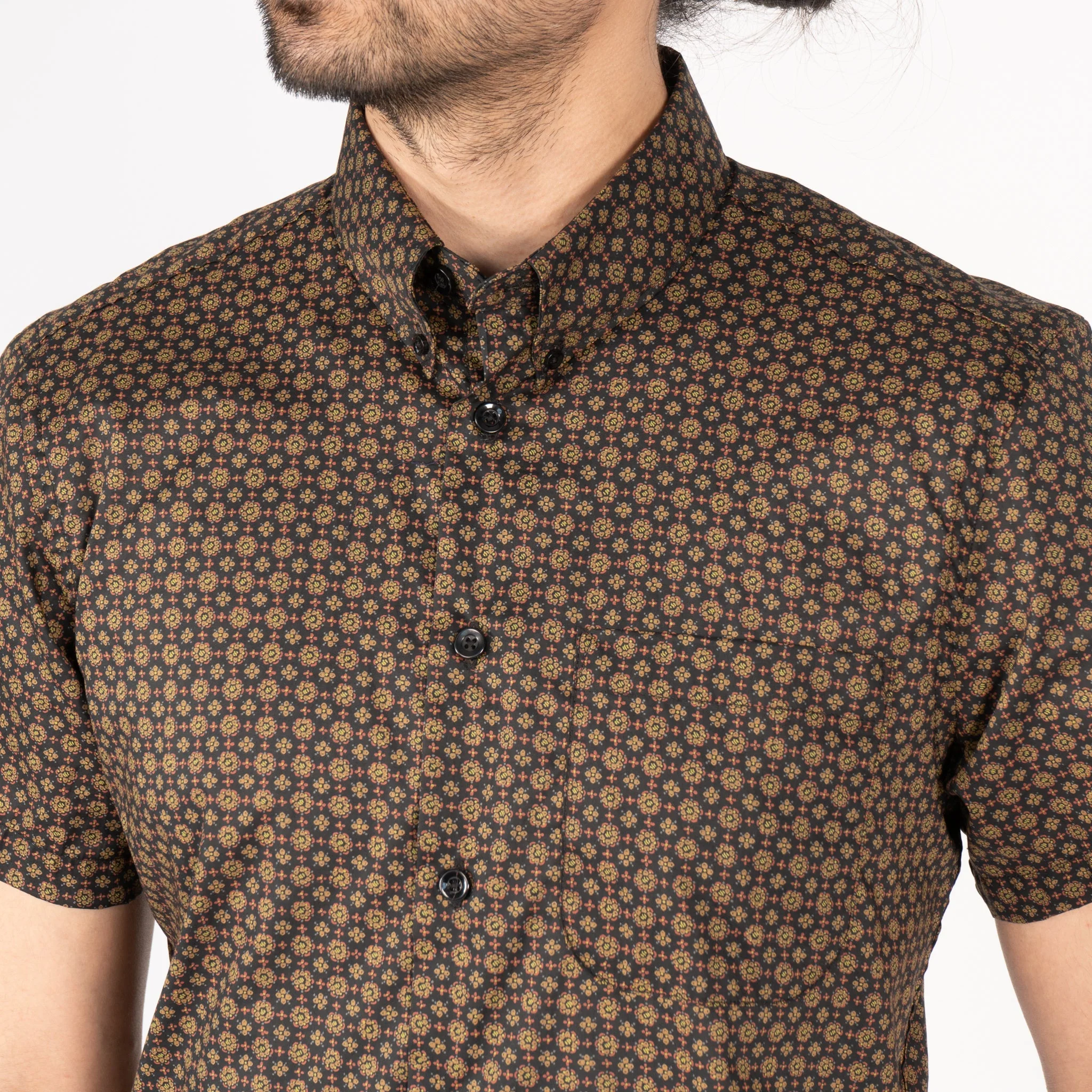 Short Sleeve Easy Shirt - Medallions Print - Black - Image 4